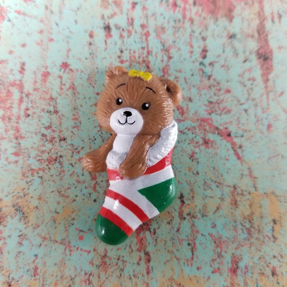 Vintage RUSS Bear in Stocking Pin Christmas Holiday Plastic Painted 1980s